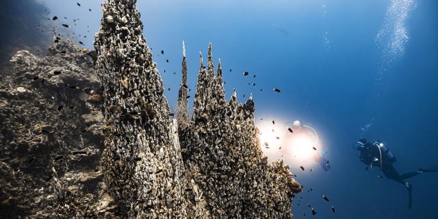 L'Aiguille de Prony située dans la baie de Prony en Nouvelle-Calédonie.