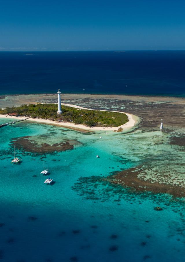 Nouméa's Amédée islet and its lighthouse as seen from a helicopter flight.
