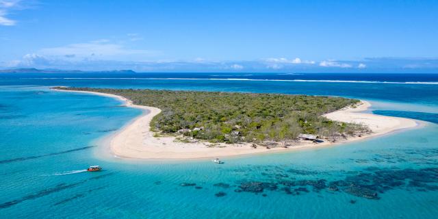 Aerial view of the Ténia islet at Boulouparis, accessible by cab boat.