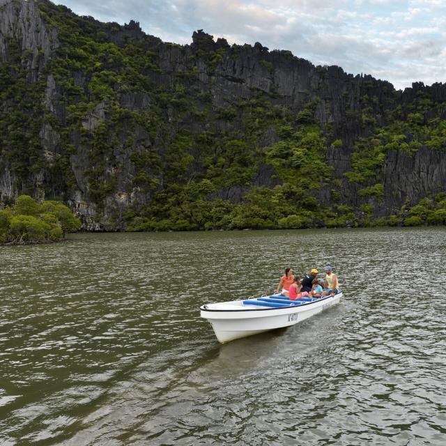 Boat trip to the foot of the Lindéralique cliffs in Hienghène, New Caledonia.