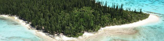 Aerial view of îlot Brosse and the lagoon of Île des Pins, New Caledonia.