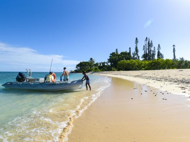 Plage de L'îlot Tibarama située à Poindimié sur la côte Est de la Nouvelle-Calédonie.