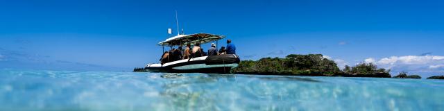 Sea excursion with Kunie Scuba Center to Île des Pins in New Caledonia.