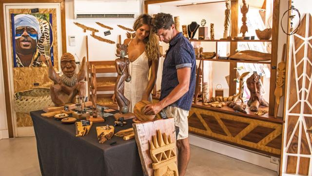 Shopping at Les Arts du Pacifique, a local crafts boutique in Nouméa, New Caledonia.