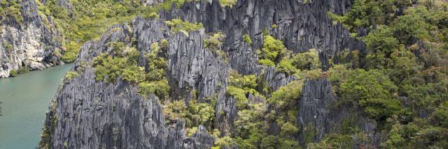 Vue aérienne sur les roches de Hienghène