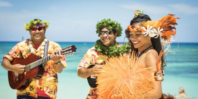 Tahitian music and dance at l'îlot Amédée in Nouméa, New Caledonia.