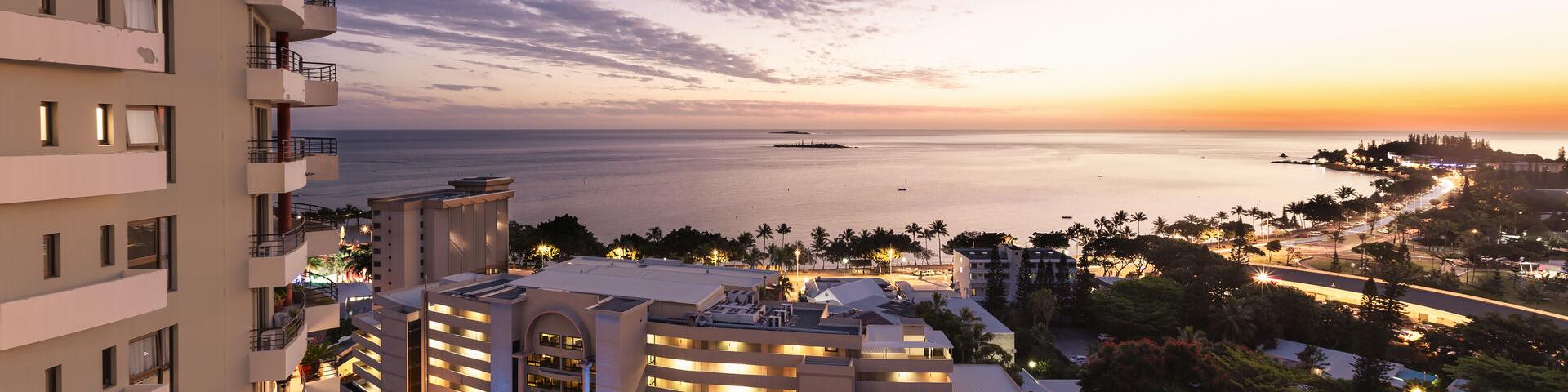 Vue sur la baie de l'Anse Vate depuis l'hôtel Le Ramada à Nouméa