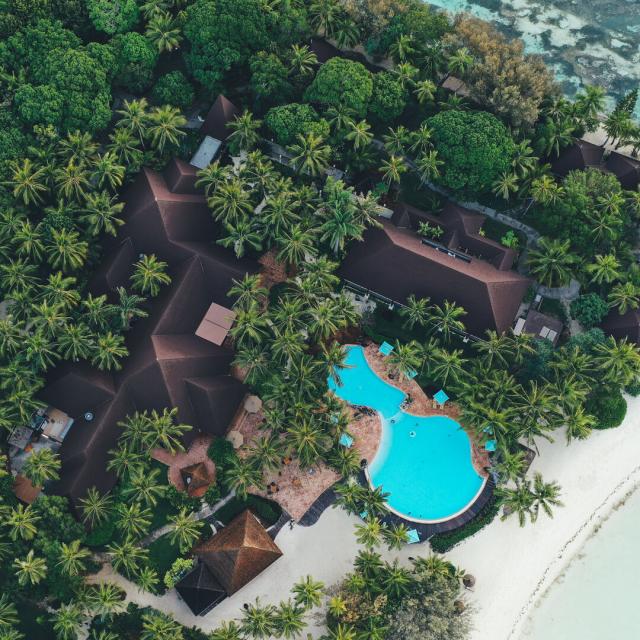 Aerial view of Le Méridien Île des Pins hotel