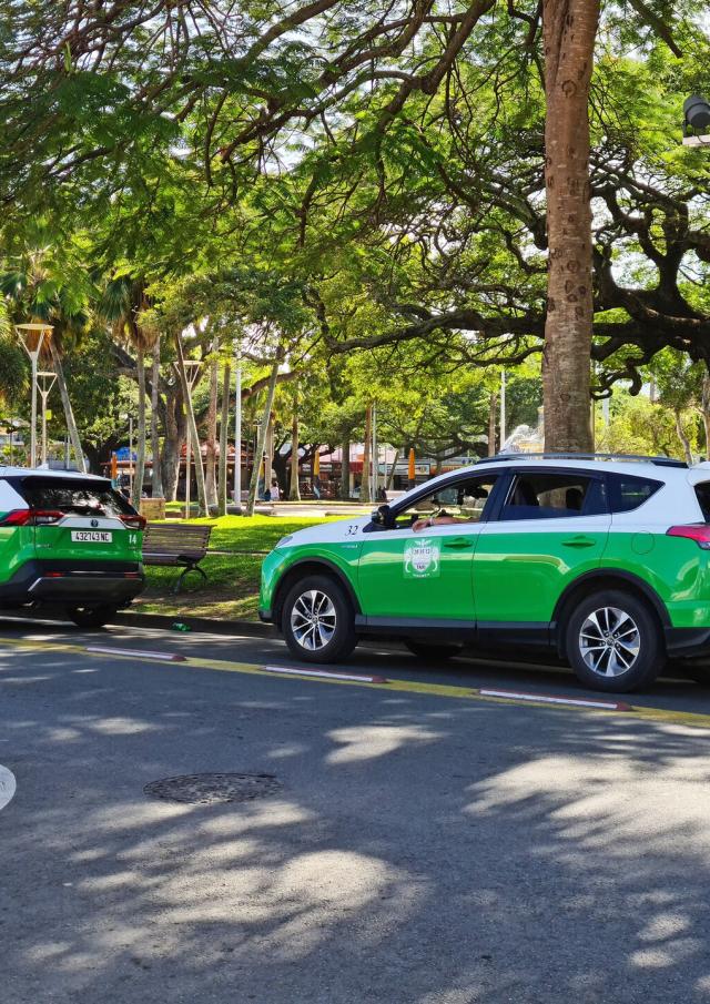 Cab from Nouméa to New Caledonia