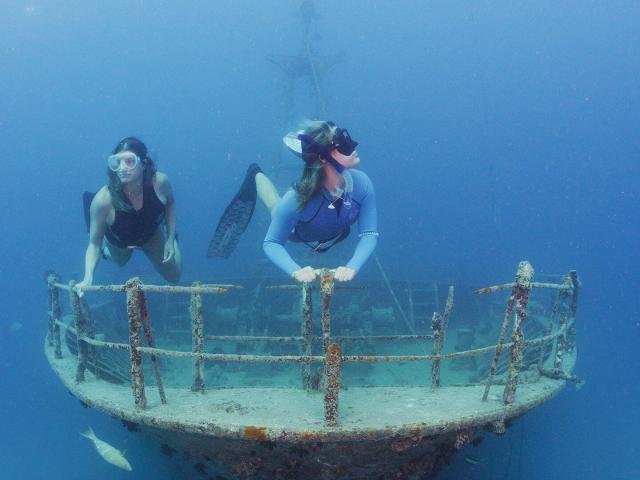 Wreck diving in Nouméa