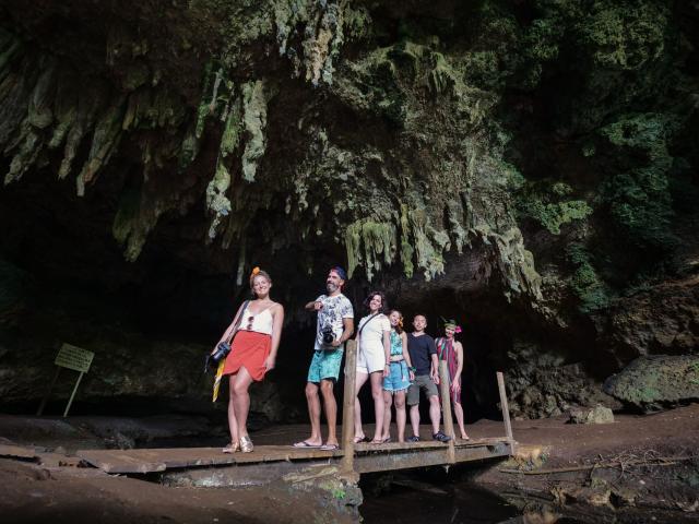 Visit to Grotte de la Reine Hortense, Île des Pins