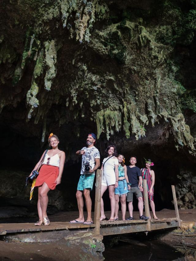 イル・デ・パン、オルタンス窟訪問