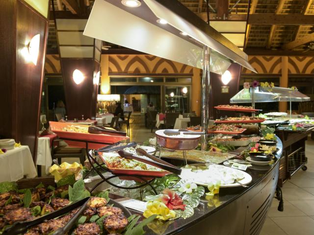 Buffet at Le Tiéti hotel in Poindimié
