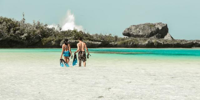 Snorkeling in the Oro natural pool on Île des Pins