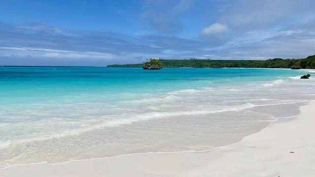 Luengoni beach in Lifou