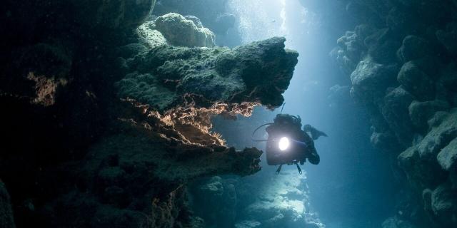 Scuba diving in Hienghène