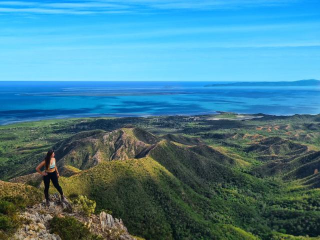 Randonnée dans les montagnes à Poum