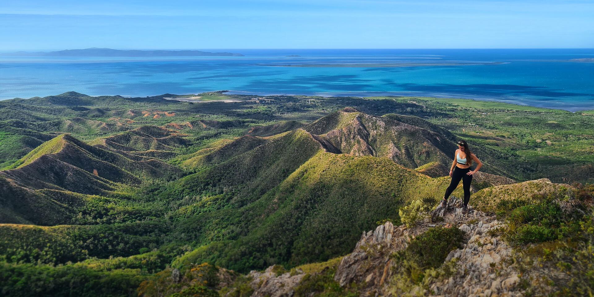 Hiking in the mountains in Poum