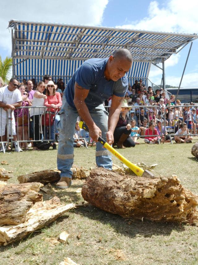 Bancoule Worm Festival La Foa