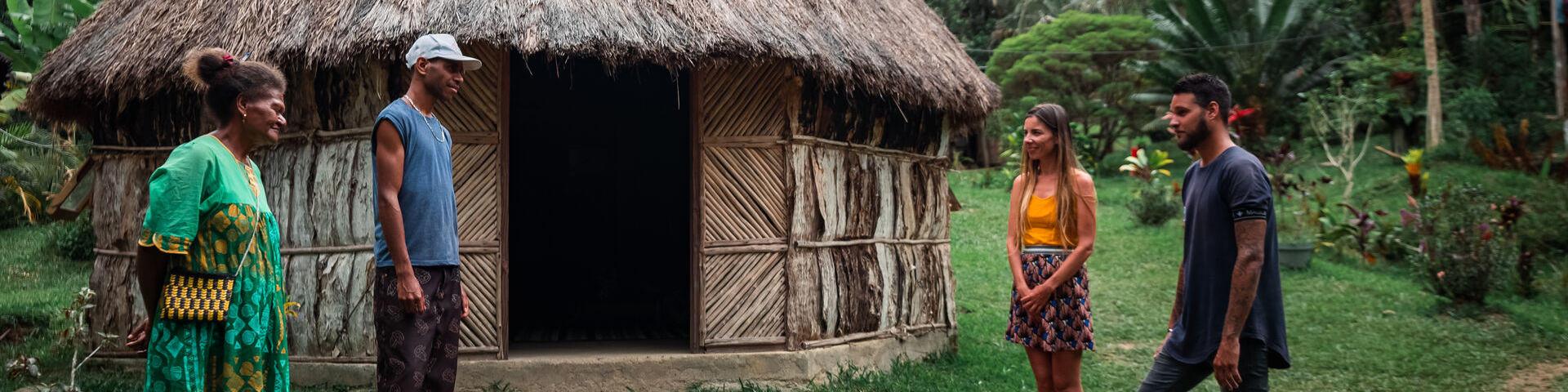 Living a welcome in a tribe in Tchamba, Poindimié