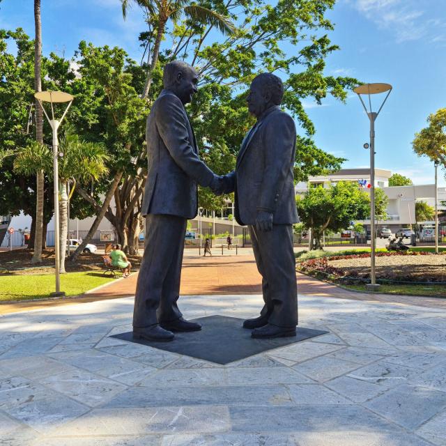 Statue of the Place de la Paix in Noumea