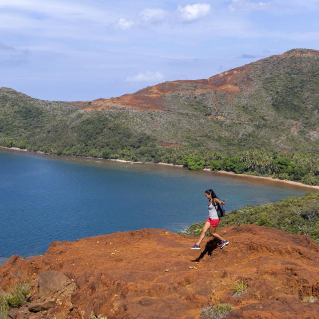 Randonnée pédestre le long du littoral de Thio