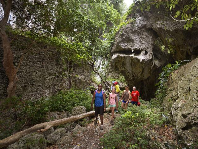 Guided hike in Lifou, Loyalty Islands