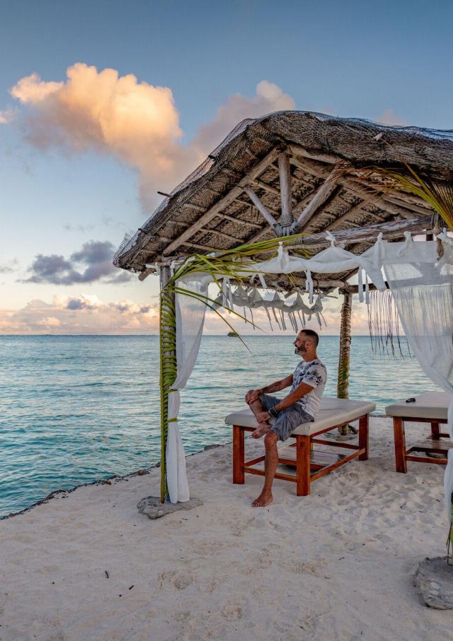 Relax overlooking the lagoon on Île des Pins