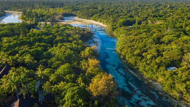 Rivière baie d'Oro à l'Île des Pins
