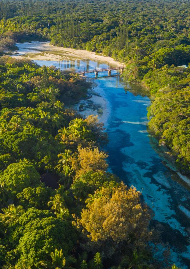 Rivière baie d'Oro à l'Île des Pins