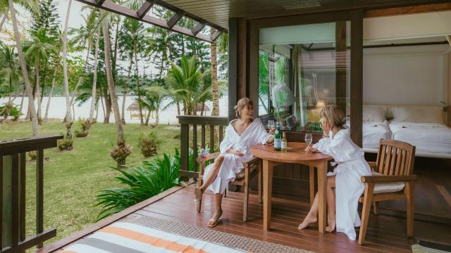 Stay at Le Méridien Île des Pins hotel