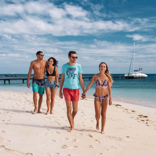 Détente sur l'îlot Signal à Nouméa en Nouvelle-Calédonie.