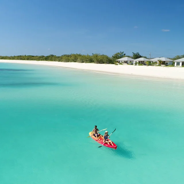 Kayak sur le lagon à Ouvéa, Nouvelle-Calédonie