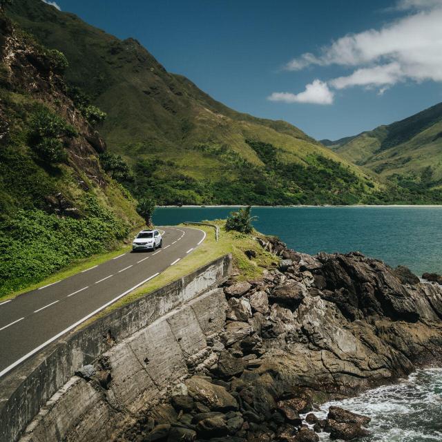 Road trip to Hienghène, seaside road