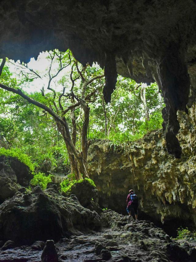 Anubet cave, Ouvéa