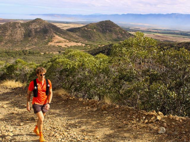 Randonnee Au Plateau De Tiaimg 1608 Anaelle Chretien Steven Lequertier 2033 08 15