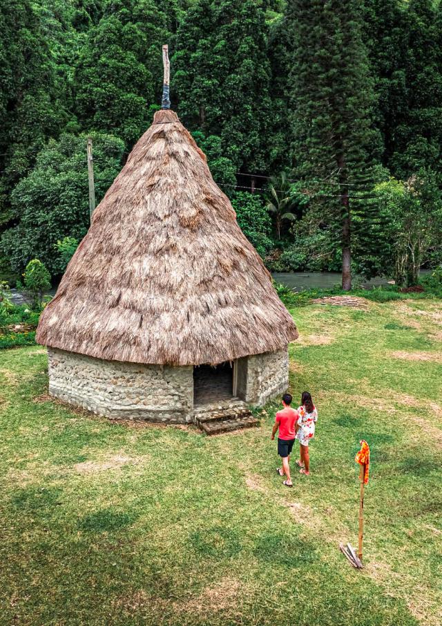 Experience a tribal stay at Oui Poin, La Foa