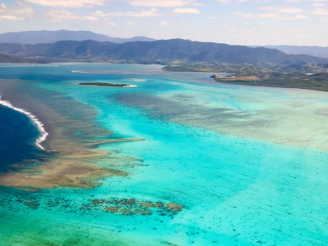 Vue sur le lagon de Bourail et l'île Verte