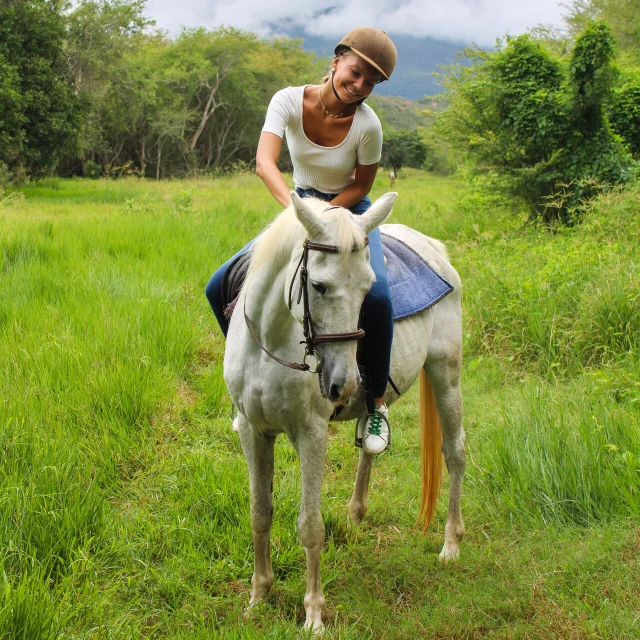 Horseback riding in Ouenghi